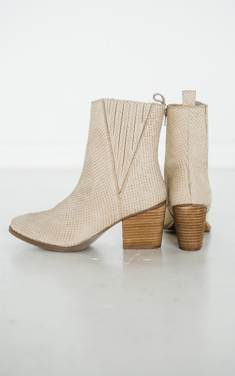 Taris Ankle Boot in Cream