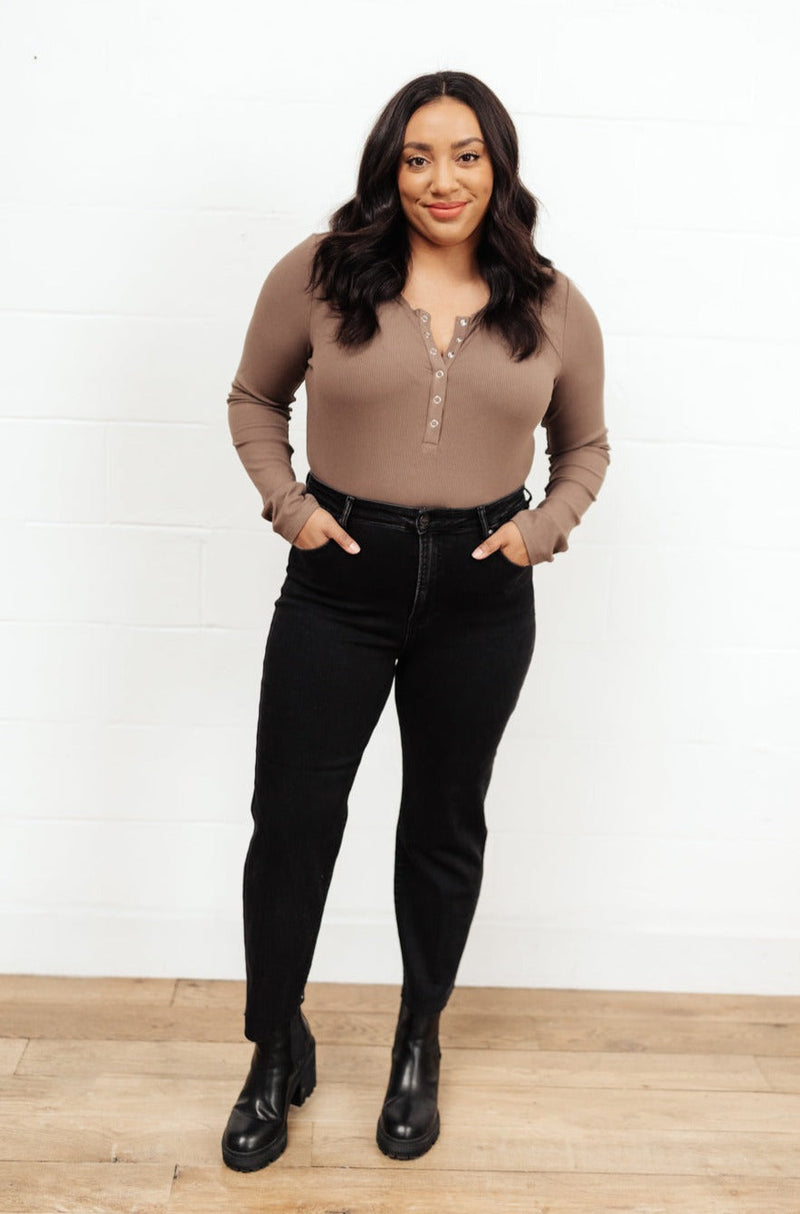 High Waist Mom Fit RISEN Jeans In Black