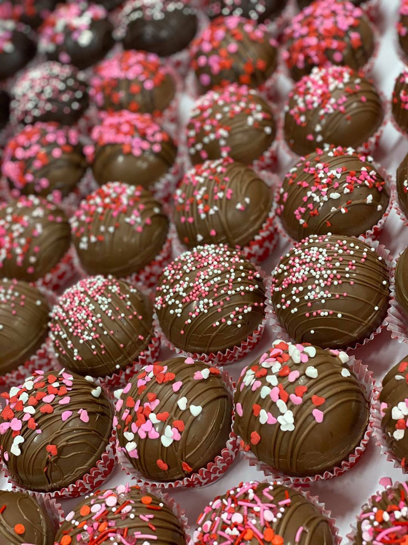 VALENTINE THEMED HOT CHOCOLATE BOMBS