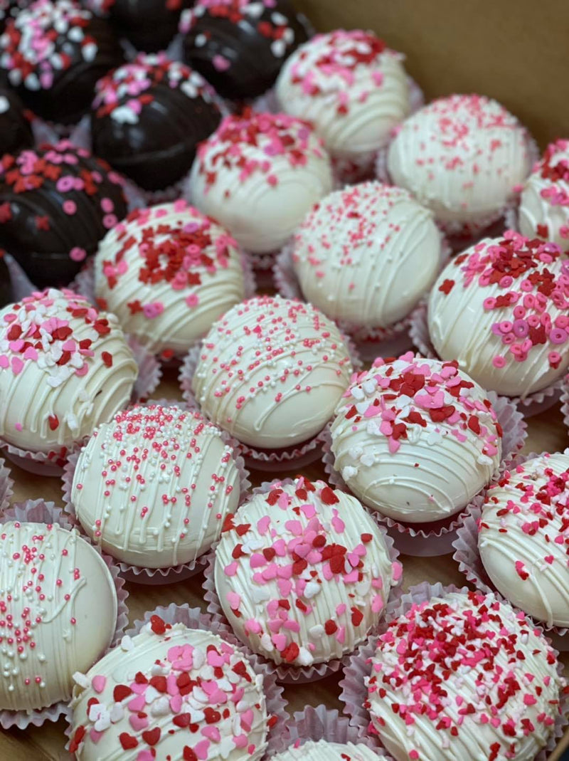 VALENTINE THEMED HOT CHOCOLATE BOMBS